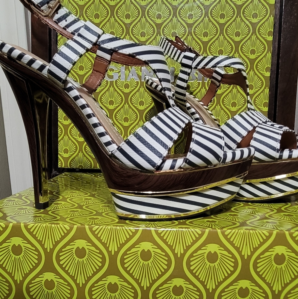 Gianni Bini 5 inch platforms